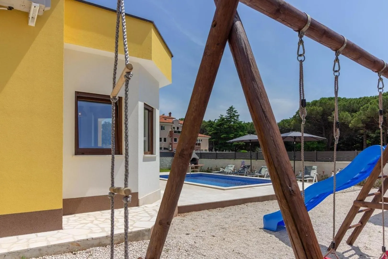 Ferienhaus Mit Privatpool Fuer 6 Personen Ca 150 Qm In Medulin, Istrien Suedkueste Von Istrien Croatia