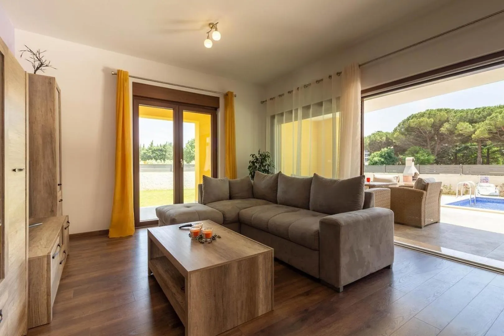 Ferienhaus Mit Privatpool Fuer 6 Personen Ca 150 Qm In Medulin, Istrien Suedkueste Von Istrien Holiday home
