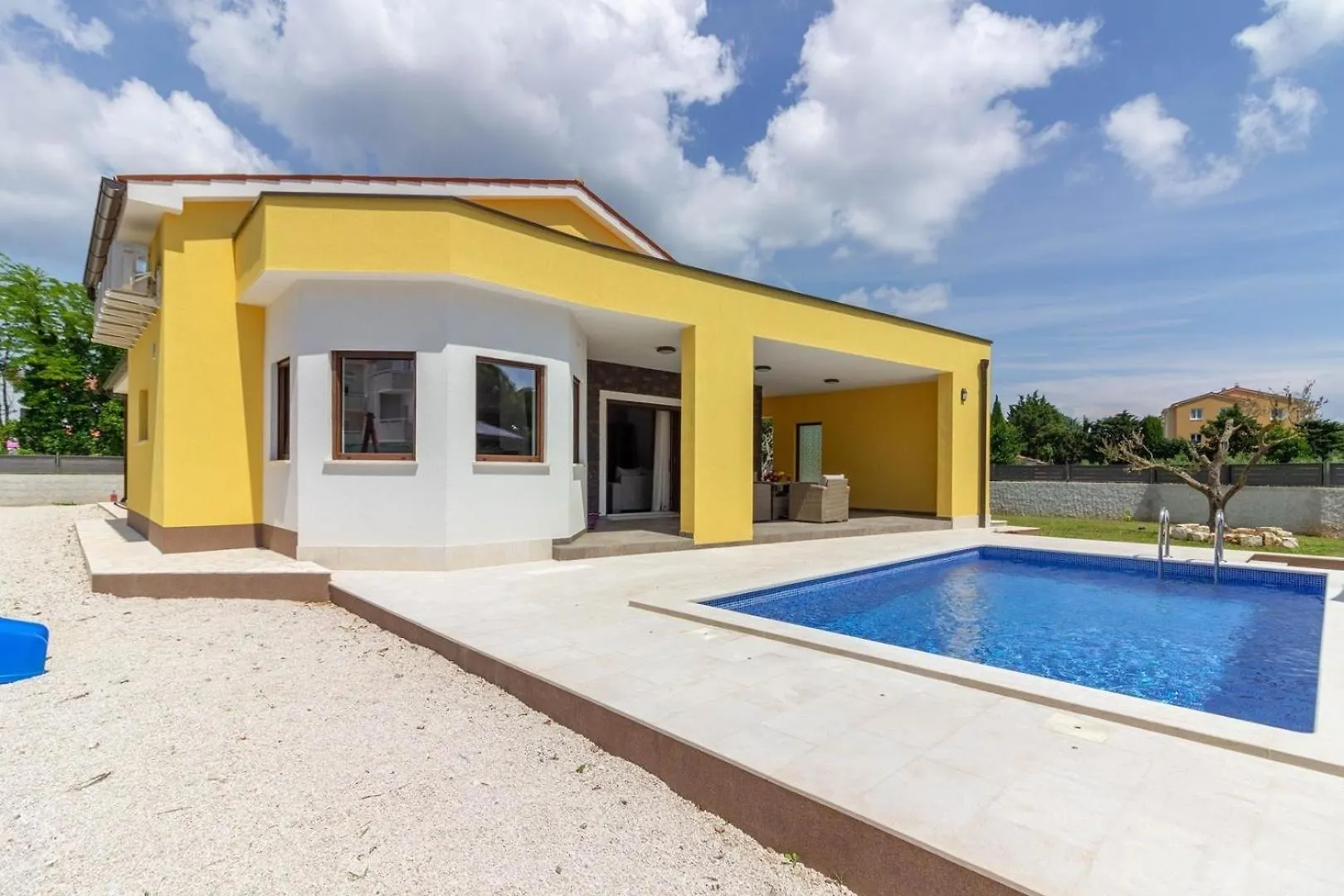 Ferienhaus Mit Privatpool Fuer 6 Personen Ca 150 Qm In Medulin, Istrien Suedkueste Von Istrien 0*, Medulin Croatia