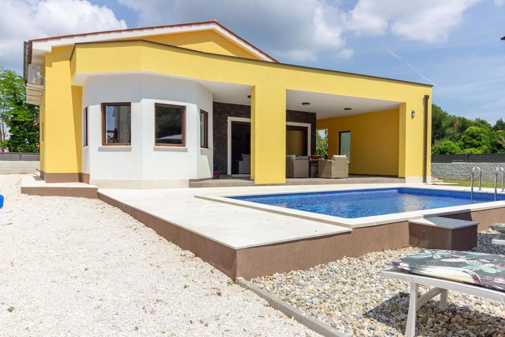 Ferienhaus Mit Privatpool Fuer 6 Personen Ca 150 Qm In Medulin, Istrien Suedkueste Von Istrien Croatia