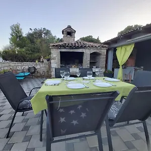 Casa vacanze A24-house, Medolino